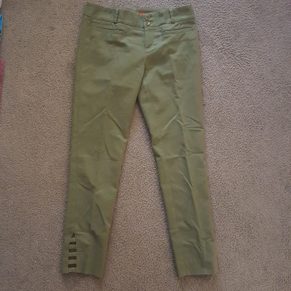 Cartonnier/Anthropologie Cropped Pants.  Size 2